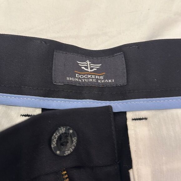 Dockers Chino Pants - cotton - black 34/32 - flat front - Picture 4 of 8